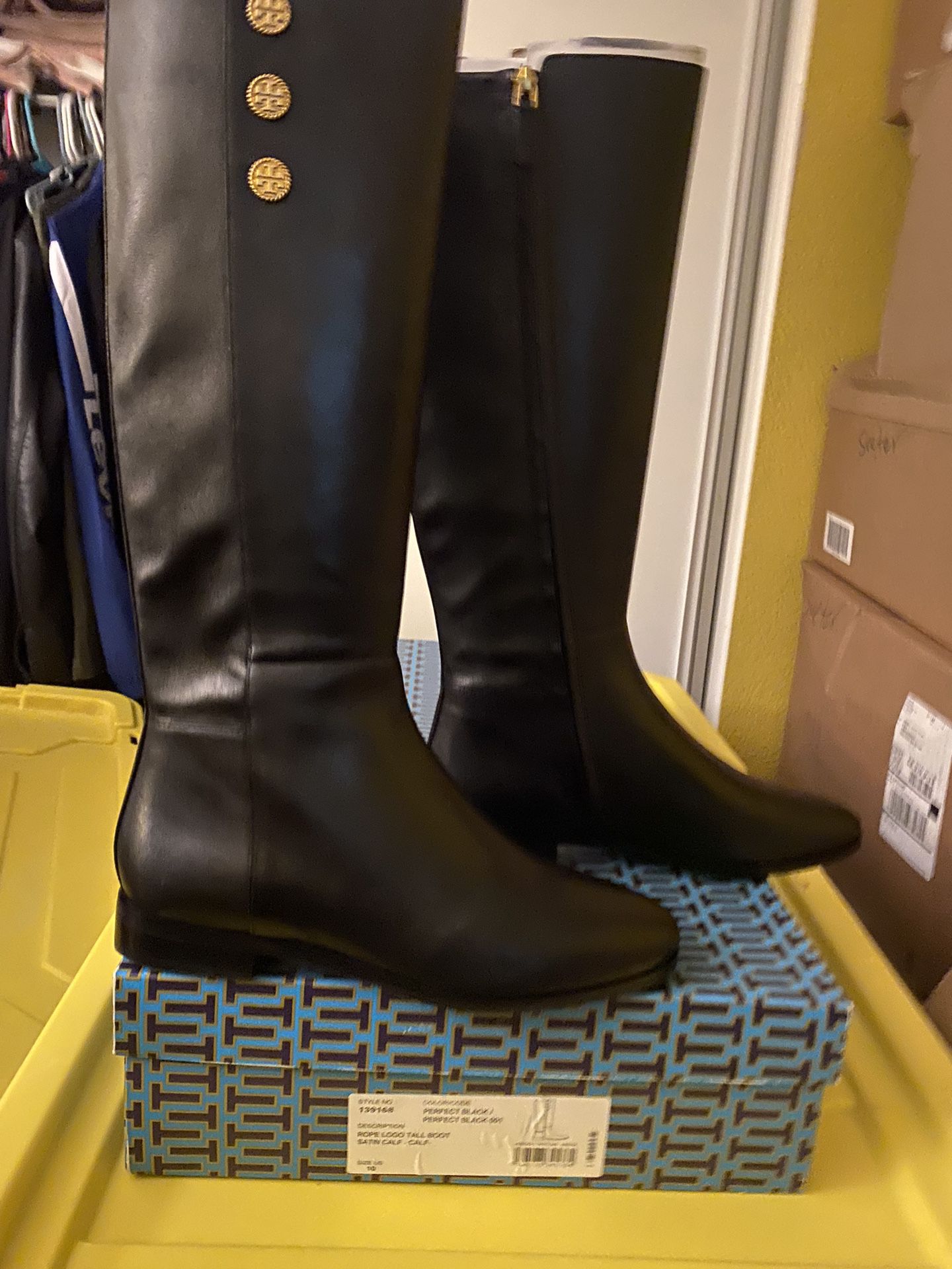 Authentic Tory Burch Boots for Sale in Adelanto, California - OfferUp