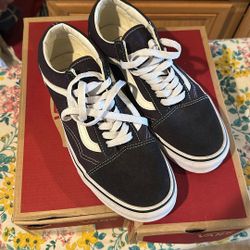 Gently Used Navy Blue Vans 6.5 Men/ 8 In Women
