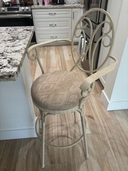 Set of 4 Beige Barstools
