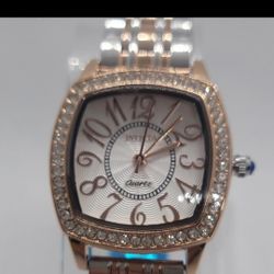 invicta wildflower women's watch 31mm gold whit white face