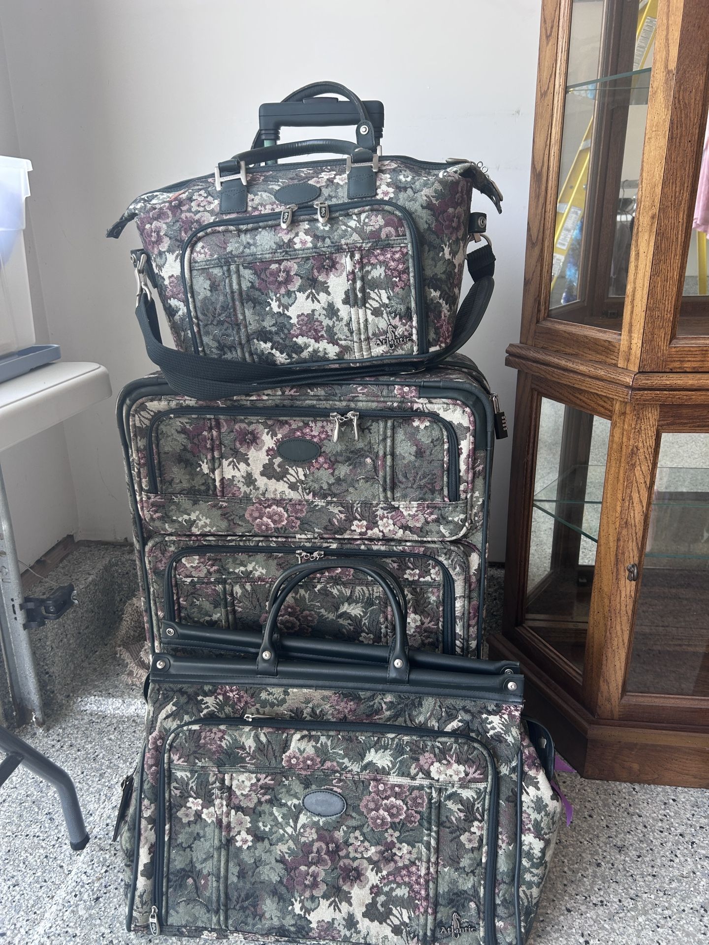 Luggage Set