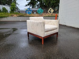 Mid Century Modern Lounge Chair 