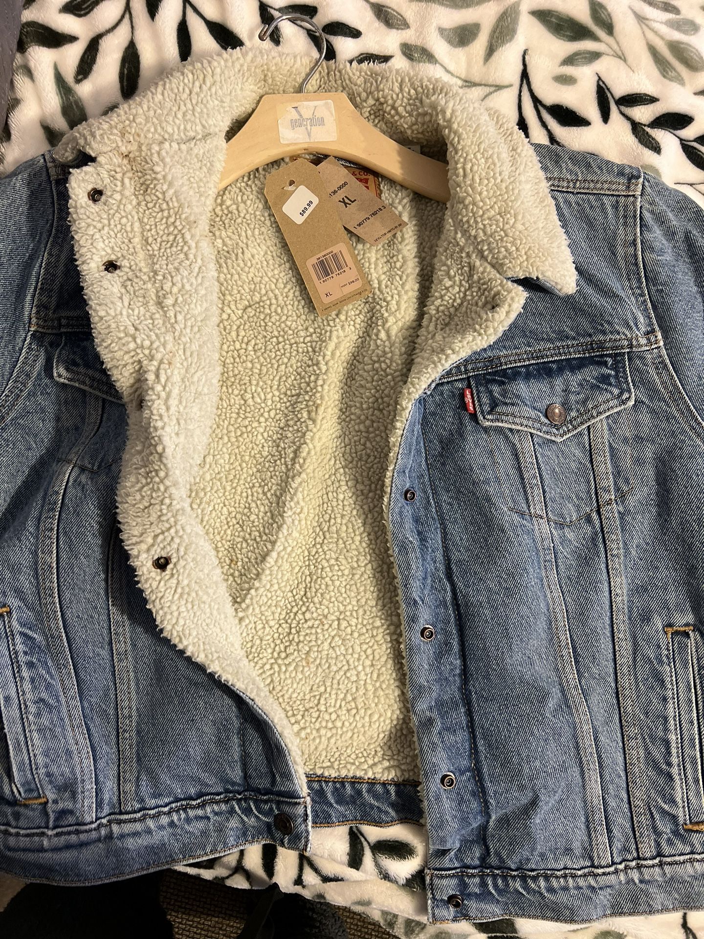 Levis’ Women Sherpa Trucker Jacket XL