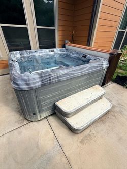 Outdoor Hot Tub with Entry Steps