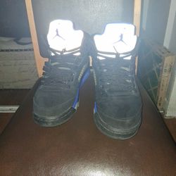Jordan's 5 Size 9.5 