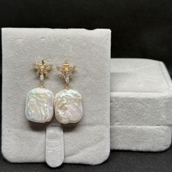 PEARL EARRINGS