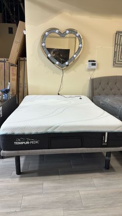 Tempur-Pedic ProAdapt Medium Queen Mattress
