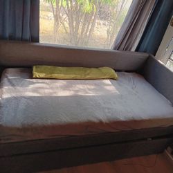 Twin Bed 