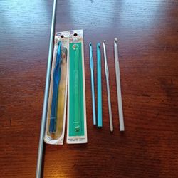 Lot 7 Vintage Crochet Hooks Boye, Susan Bates, MI England