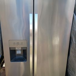 Kenmore Stainless Steel Side By Side Refrigerator With Ice Machine On Freezor Door