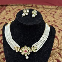 Necklace set