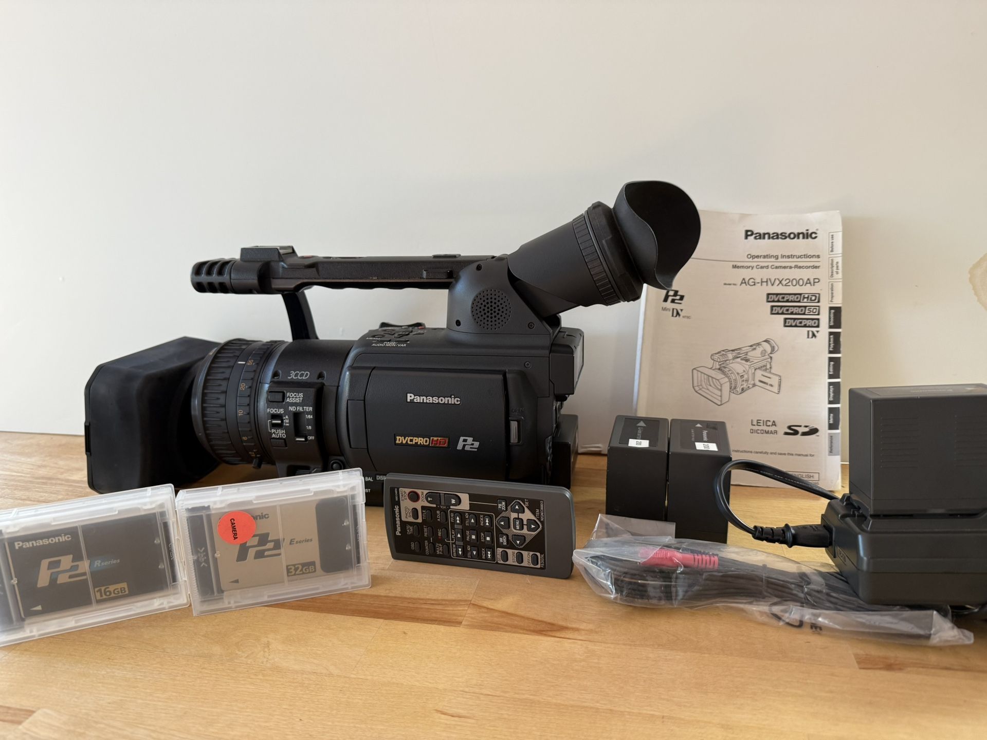 Panasonic AG-HVX200AP DVCPRO 3-CCD P2 HD Camcorder