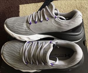 Under armour tennis shoes gray/ purple