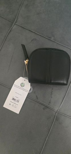 Time and Tru Zip-Around Bifold Wallet – $8 each