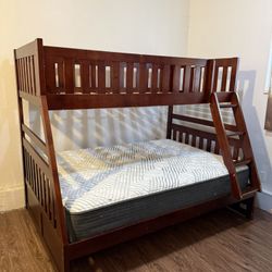 Bunk Beds- Full & Twin / Mattress 