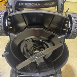 Toro Smart Stow 163cc Mower No Bagger 