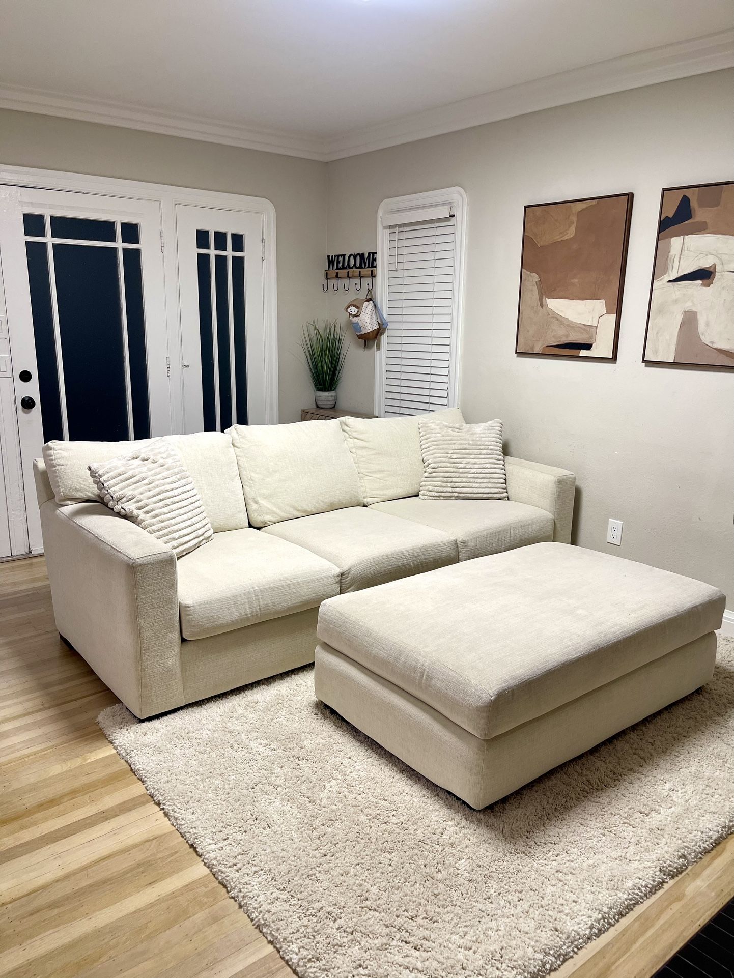 Living Spaces Sofa, ottoman And Pillow Set