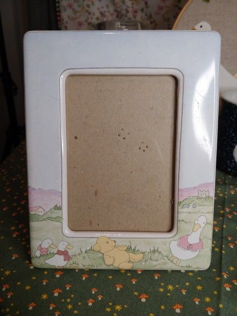 Teddy Bear And goose porcelain Picture Frame By Liz Shepherd Terragraphics 3.5” x 5” vtg