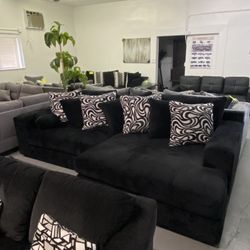 Big Black Comfortable Sectional ‼️new In Stock‼️