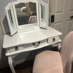 Vanity With Chair