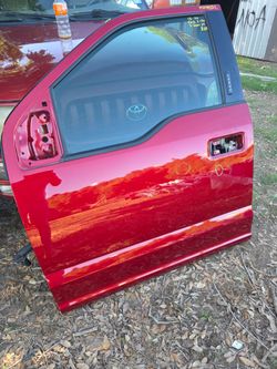 2015-2020 FORD F-150 
2017-2022 FORD F-250 F-350 
FRONT DOOR RH PASSENGER SIDE 
M449202