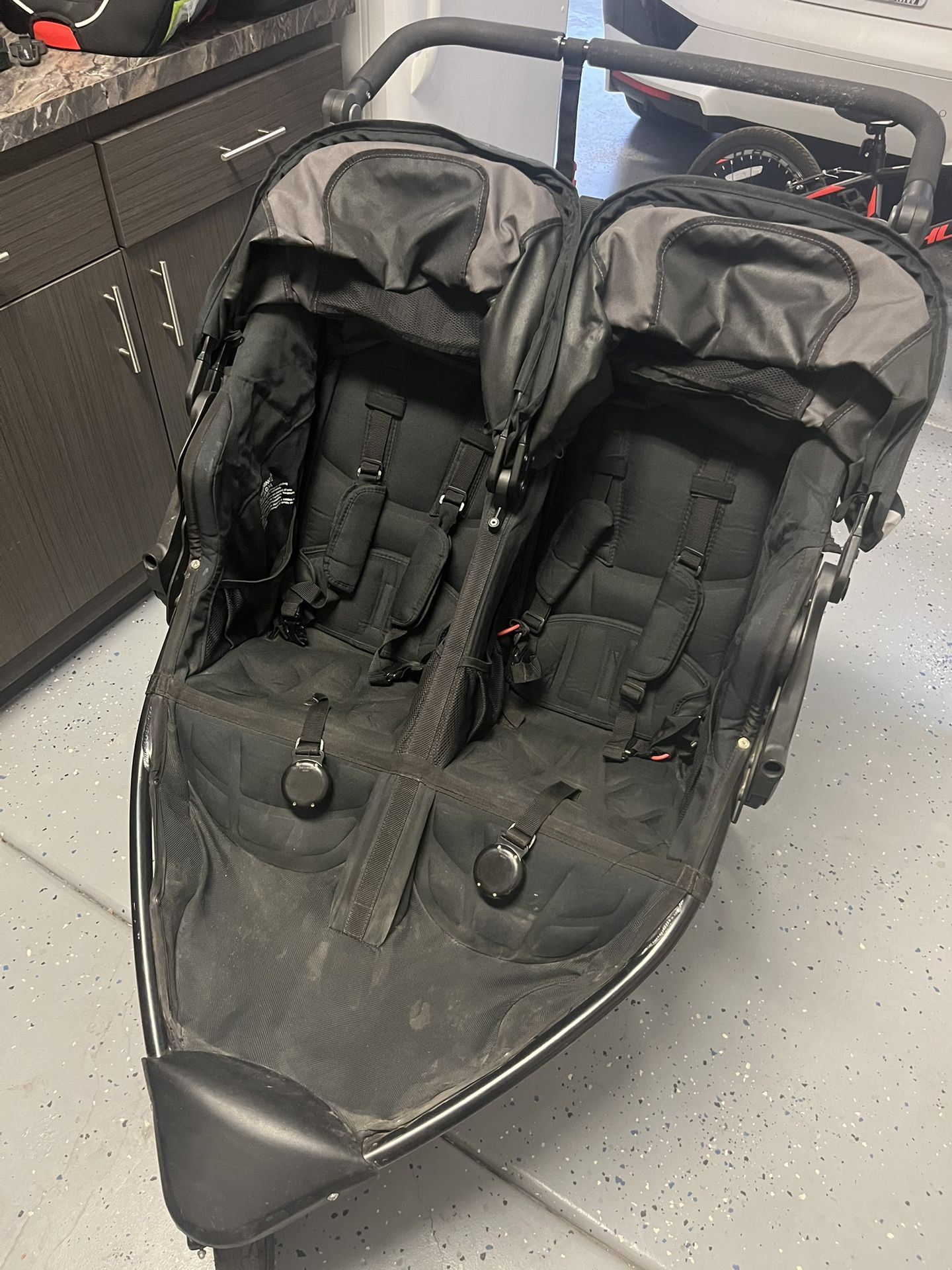 BOB Duallie Jogging Stroller
