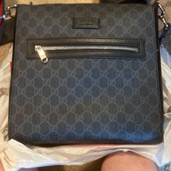 Men’s Gucci Cross Body Bag