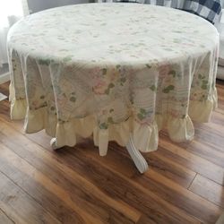 Vintage Spring Table Cloths