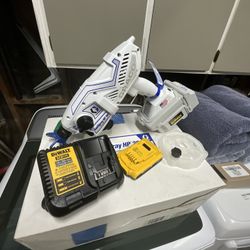 Hi evreryone we have this nice strong sprayer machine new comes wt two battery’s  new  with this you paint anything you want please be serious Buyers.