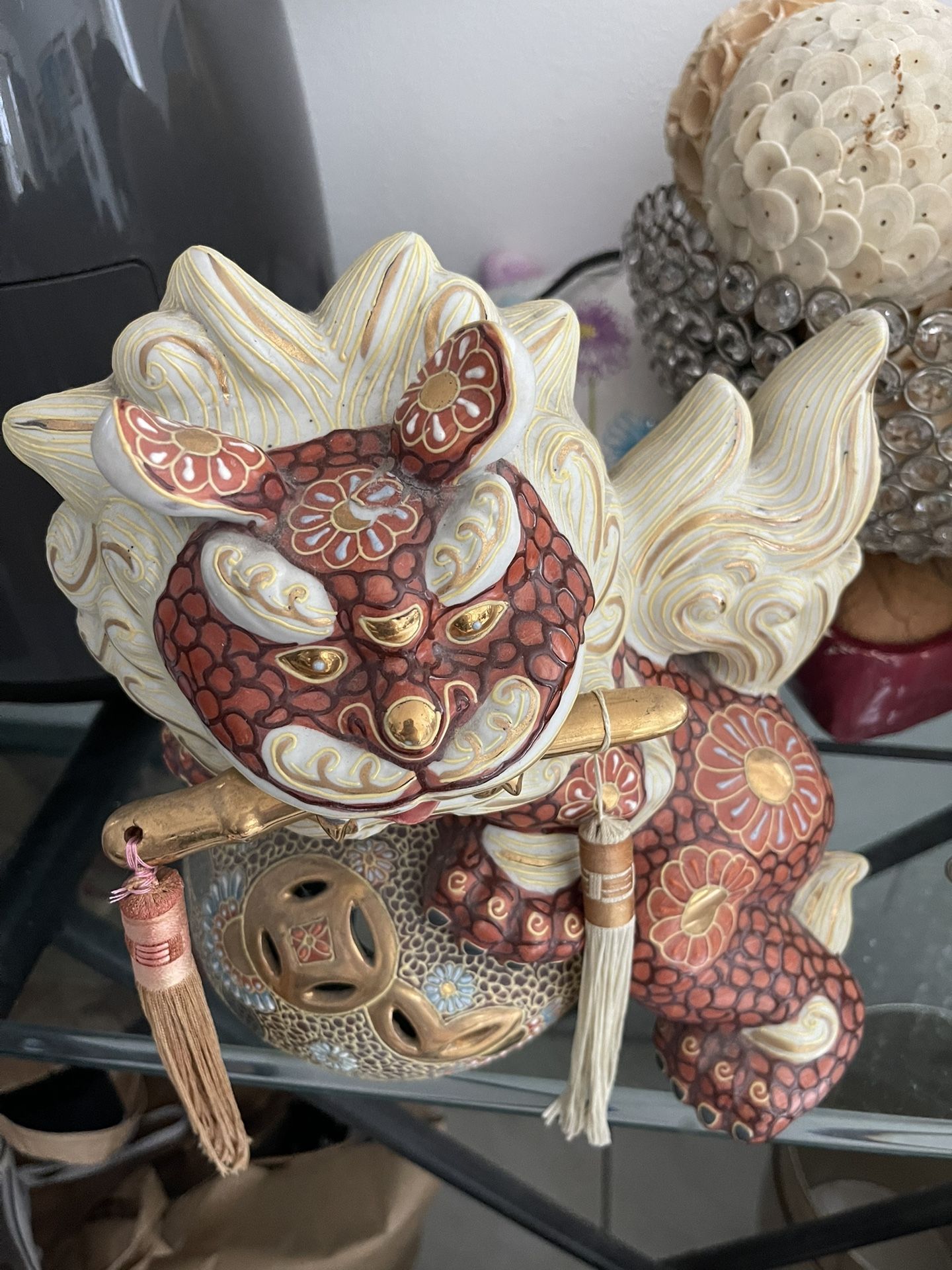 Figurine Japanese Shishi Or Foo Dog Kutani Ware