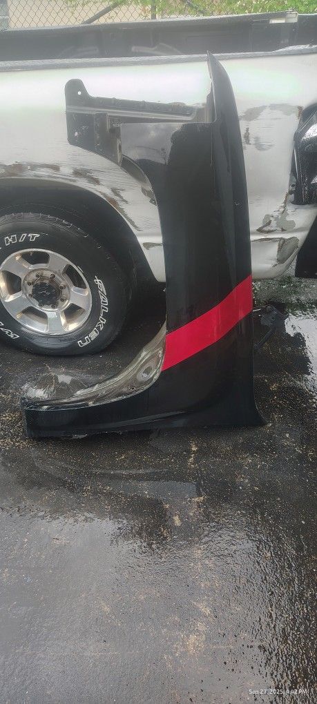 07-13 CHEVY SILVERADO DRIVER SIDE FENDER