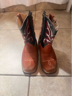 Kids boots