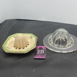 2 VNTG Juicers