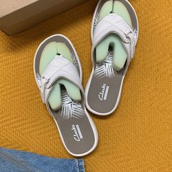 Clark Breeze Sea White Slider New In Box