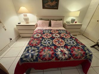 Queen size 4 piece bedroom set