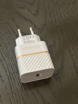 Otterbox euro charging box