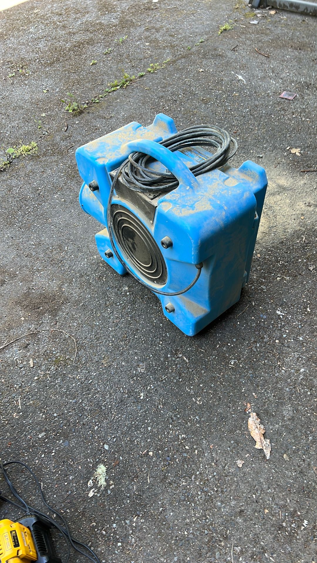 BlueDri Air Shield 550 HEPA Air Scrubber, Water Damage Restoration Equipment Air Purifier, Covers 1400 Sq. Ft, Daisy Chain Capable, For Commercial Use