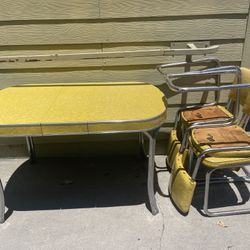 Vintage 1950's Small Dining Table. + 4 Chairs