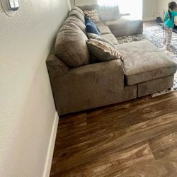Sectional Couch 