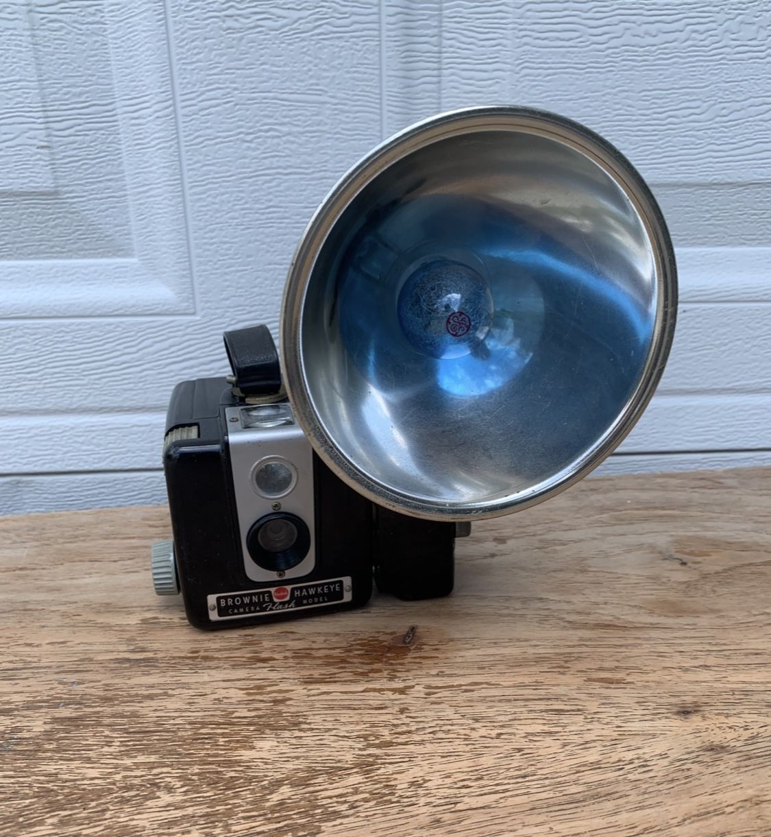 VINTAGE Kodak Camera Brownie Hawkeye Flash Model UNTESTED