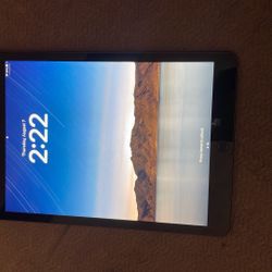 iPad 7th Gen Unlocked Works Fine No Battery Problems Selling Because I Don’t Need It Also Could Use Some Cash. 