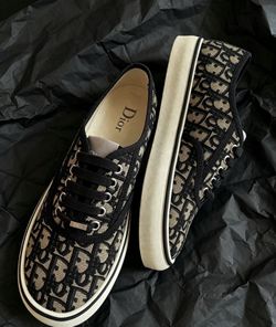 Dior shoes