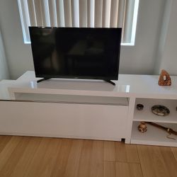 Media Console/TV stand/Shelving 