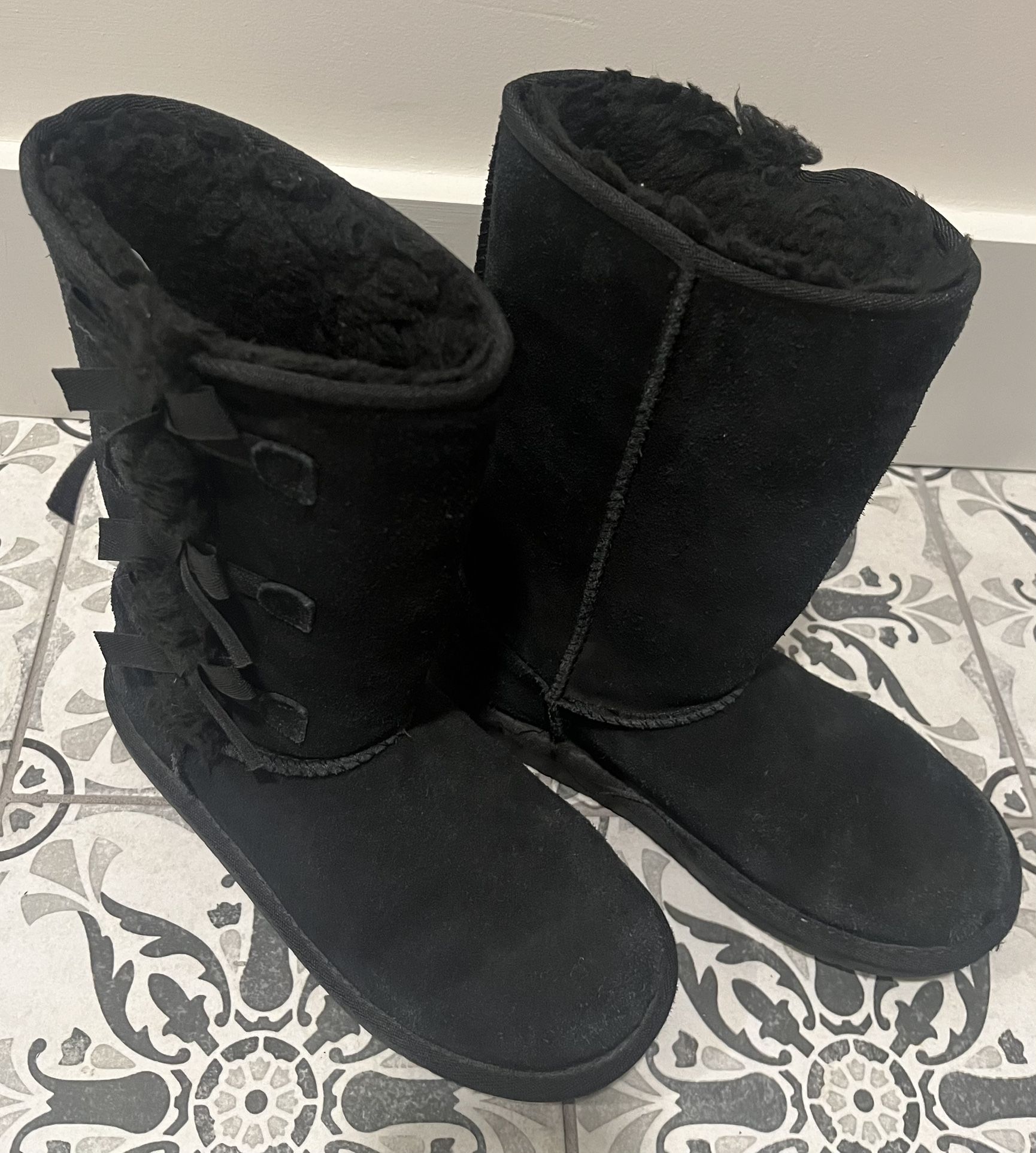 Kids Koolaburra Boots Size 2