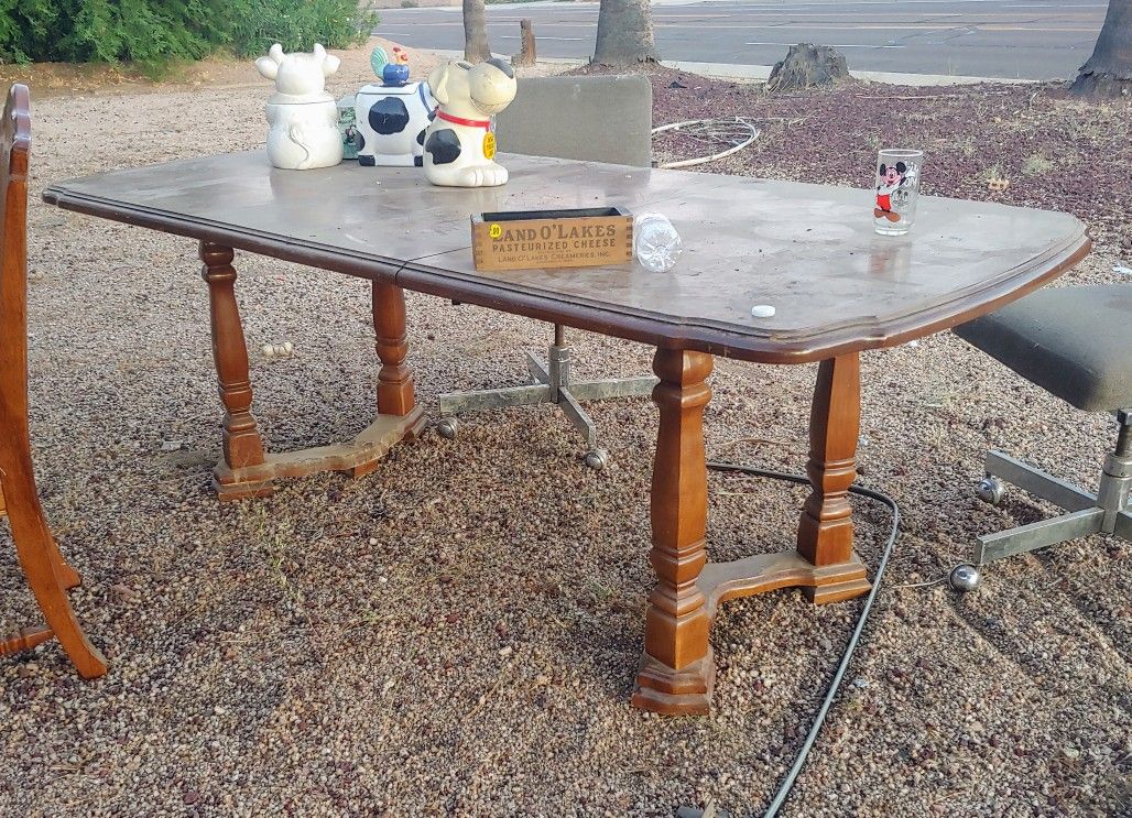 FREE leaf dining table and chairs