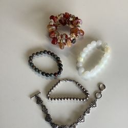 Bracelets 