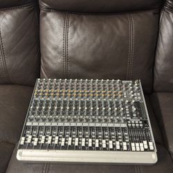 Mackie Power Audio 16 Channel Mixer Model 1604-VLZ3