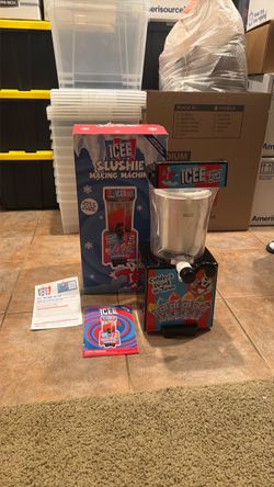 BNIB ICEE Slushie Machine, Great for summer drink