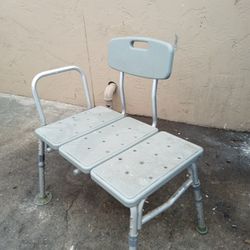 Silla  Para  Bañarse Sentado $20