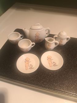 Doll House Minature Kewpie Tea Set 1987 B Shackman & Co Inc Porcelain, Never Used$7 .For  ,9 PC Adorable Perfect Condition. Kewpie. 